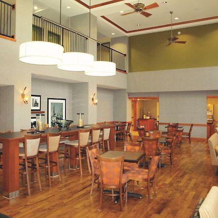 Hampton Inn Clinton Exterior foto