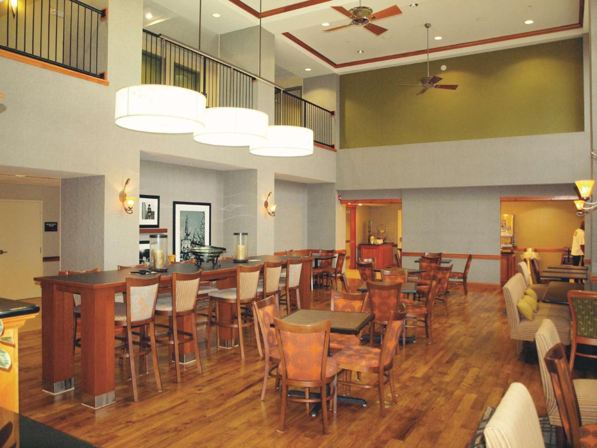Hampton Inn Clinton Exterior foto